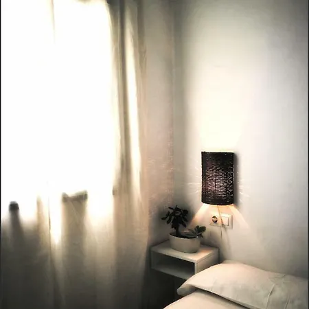 One Lejlighed *